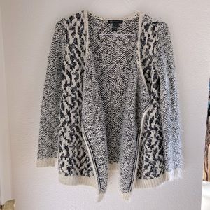 Fuzzy Leopard Cardigan | M